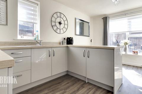 2 bedroom semi-detached house for sale, The Circle, Sheffield