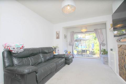 3 bedroom semi-detached house for sale, Knutsford Avenue, Watford