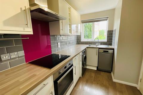 2 bedroom end of terrace house for sale, Lyon Close, Maidenbower, Crawley, West Sussex