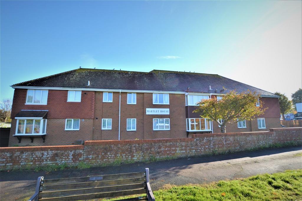 Cranston Avenue, BexhillonSea, TN39 2 bed ground floor flat to rent