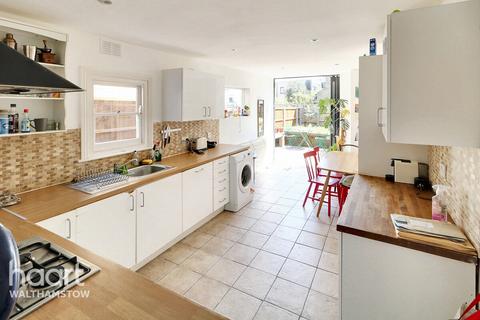 62 Barrett Road, London, E17 9ET