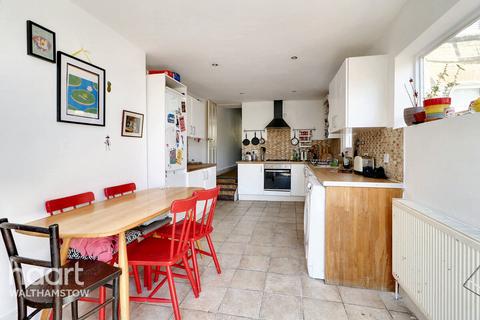62 Barrett Road, London, E17 9ET