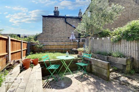62 Barrett Road, London, E17 9ET
