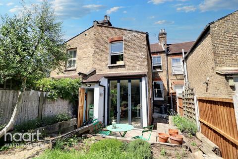 62 Barrett Road, London, E17 9ET