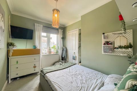3 bedroom semi-detached house for sale, Vale Road, Northfleet, Gravesend, Kent, DA11