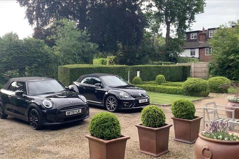 Robin Hill Oakwood Close, Chislehurst, BR7 5DD