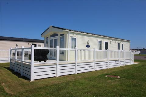 2 bedroom property for sale, Chewton Sounds, Naish Estate, Barton On Sea, Hampshire, BH25