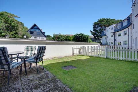 2 bedroom apartment for sale, Banks Road, Sandbanks, Poole, Dorset, BH13