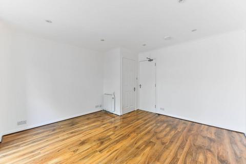 2 bedroom flat to rent, BROSTER GARDENS, LONDON, SE25, South Norwood, London, SE25