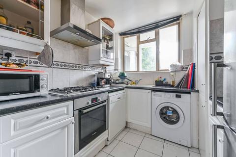 4 bedroom flat for sale, Hillingdon Street, Kennington, SE17