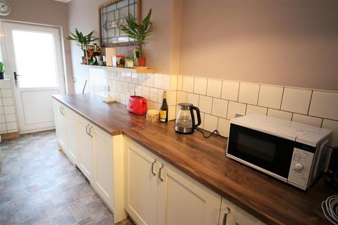 3 bedroom house to rent, Ullswater Road, Lancaster LA1