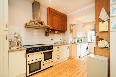 10 Linscott Road, Sheffield, S8 0HF