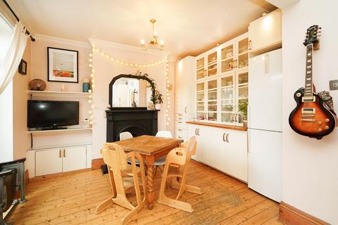 10 Linscott Road, Sheffield, S8 0HF