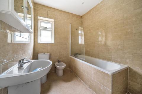 27 North Crescent, London, N3 3LL