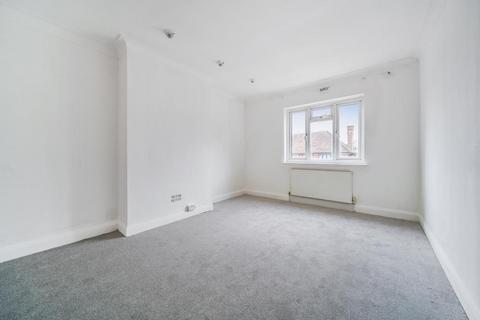 27 North Crescent, London, N3 3LL