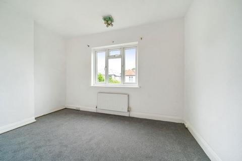 27 North Crescent, London, N3 3LL