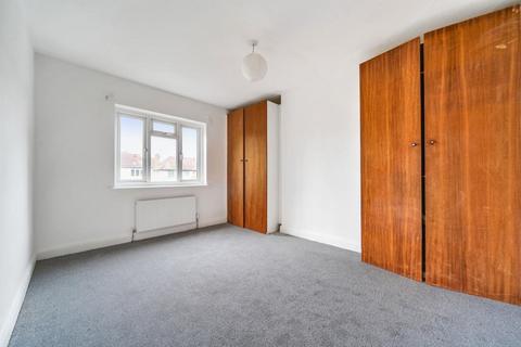 27 North Crescent, London, N3 3LL