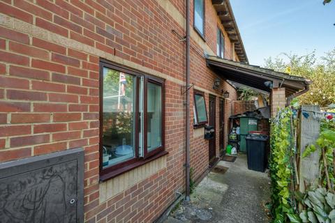 undefined, Slough,  Berkshire,  SL2
