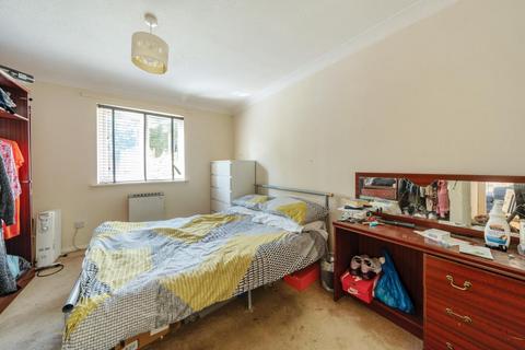 undefined, Slough,  Berkshire,  SL2