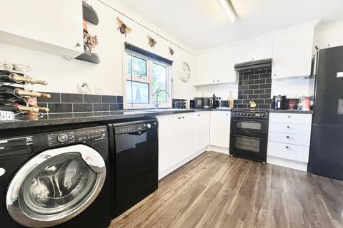 2 bedroom park home for sale, West Close Verwood BH31 6PR