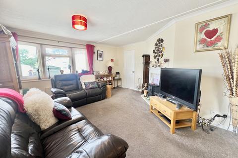 2 bedroom park home for sale, West Close Verwood BH31 6PR