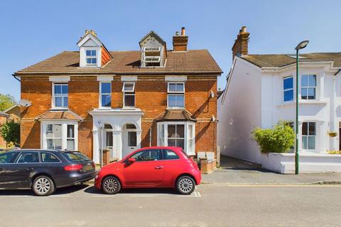 2 bedroom maisonette for sale, Norfolk Road, Horsham RH12