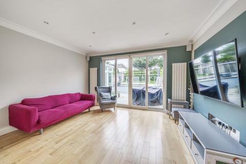 4 bedroom detached house to rent, Tillingbourne Gardens,  Finchley,  N3