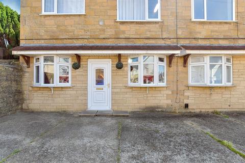 1 bedroom ground floor flat for sale, Sandown Road, Sandown, Isle of Wight