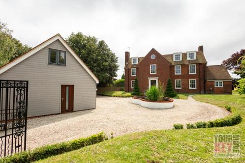 5 bedroom detached house for sale, Elvington Lane, Hawkinge, Folkestone, Kent CT18 7AF