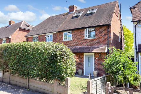 27 Approach Road, West Molesey, KT8 2LL