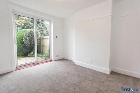 3 bedroom semi-detached house to rent, Sandbanks Road, Whitecliff