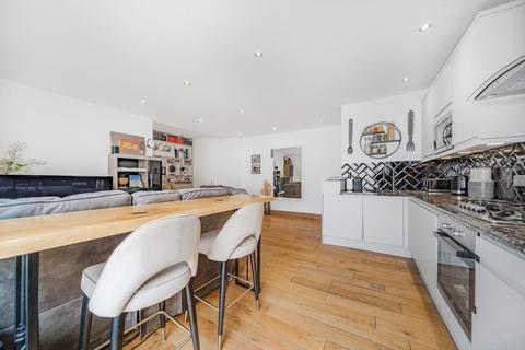 33 Clements Road, London, SE16 4DW