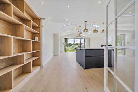 39 Linkway, London, SW20 9AT
