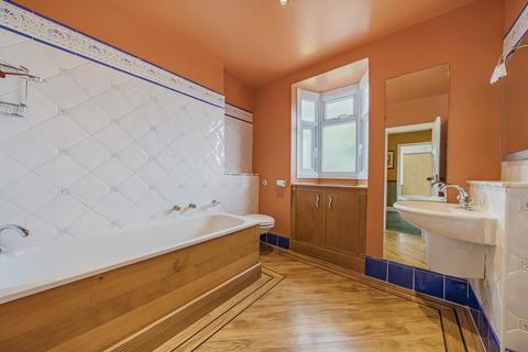 39 Linkway, London, SW20 9AT