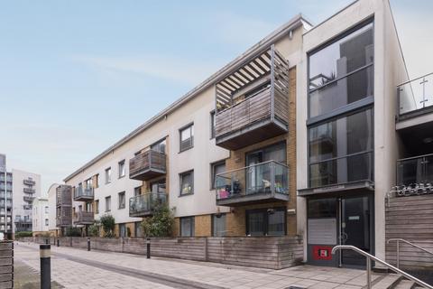 3 bedroom flat to rent, Sheffield Court   22 Kingscote Way, Brighton BN1