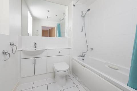 3 bedroom flat to rent, Sheffield Court   22 Kingscote Way, Brighton BN1