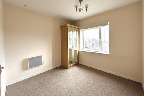 3 bedroom flat to rent, Sheffield Court   22 Kingscote Way, Brighton BN1
