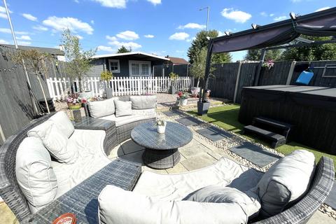 2 bedroom semi-detached house for sale, Low Road, Elm, Wisbech