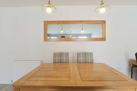 Flat 12, 4 Ropemaker Street, Edinburgh, EH6 7AN