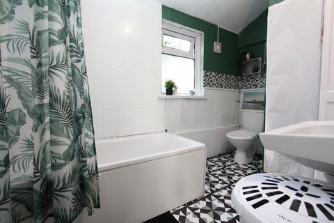 22 Robins Lane, Barry, CF63 1QS