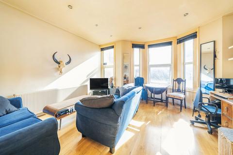 1 bedroom flat for sale, Searles Road, London SE1