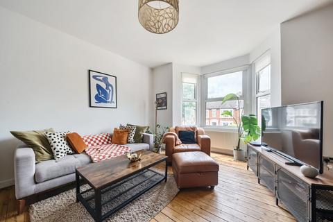 Flat B, 23 Wellmeadow Road, Catford, London, SE13 6SY