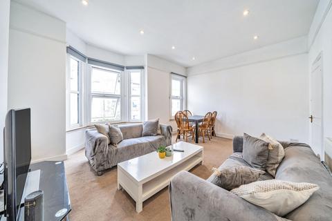 3 bedroom flat for sale, Sandmere Road, London SW4