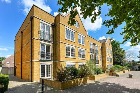 1 bedroom flat for sale, Holme Court, Isleworth, TW7