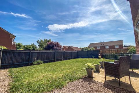 2 bedroom terraced house for sale, Turnstone Way, Peterborough PE2