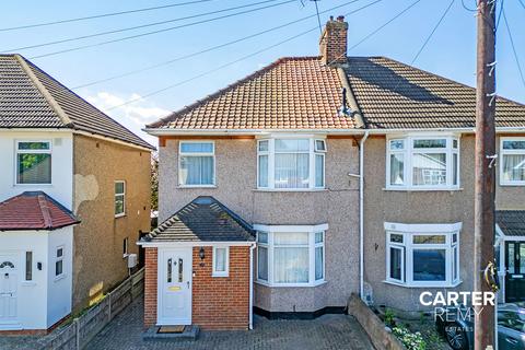14 Balfour Road, Grays, RM17 5NS