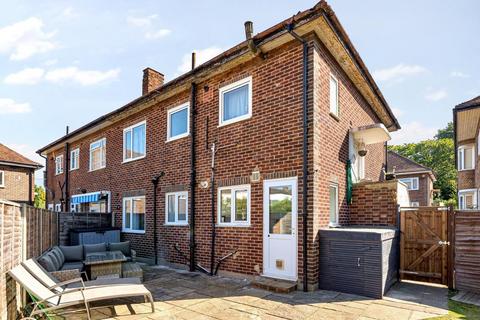6 Rosslyn Close, West Wickham, BR4 9HX