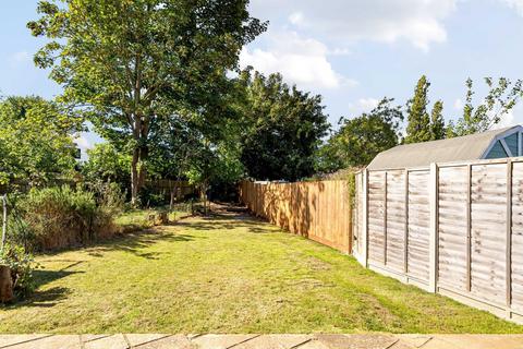 6 Rosslyn Close, West Wickham, BR4 9HX