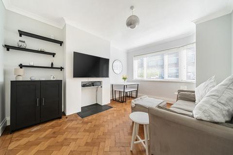 6 Rosslyn Close, West Wickham, BR4 9HX