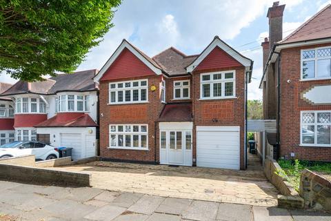 4 bedroom detached house for sale, Shaftesbury Avenue, Preston, Harrow, HA3